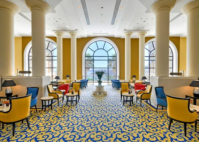 Jacuzzi-Hotel: Corinthia St George'S Bay