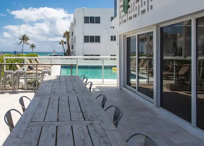 Resort: Premiere Hotel