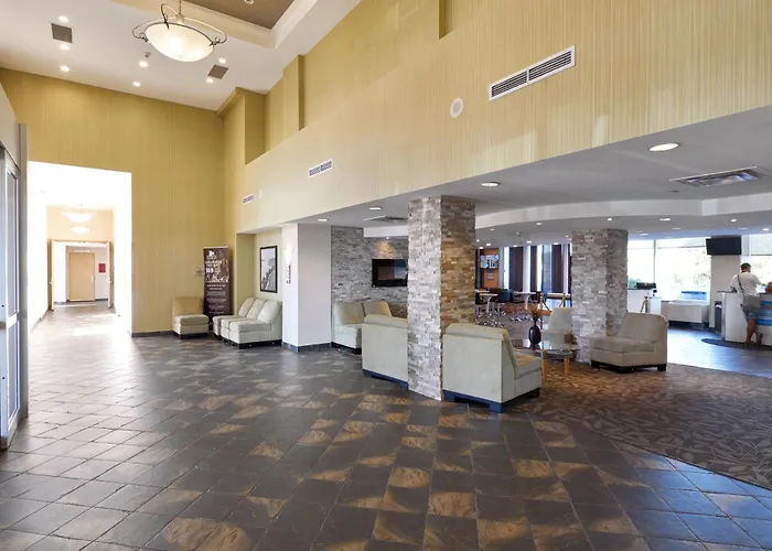 The Oakes Hotel Overlooking The Falls