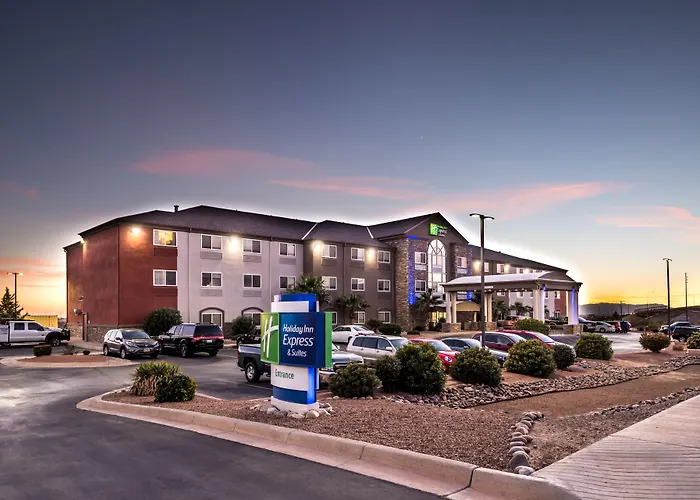 Hotels with pool Holiday Inn Express & Suites Alamogordo Highway 54/70 By Ihg