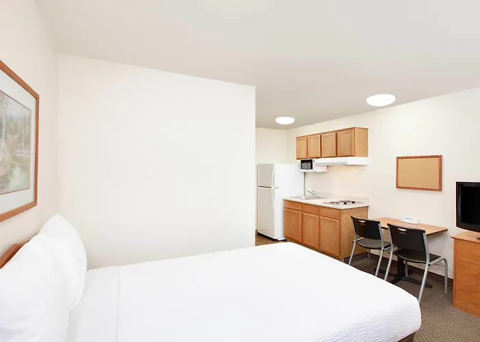 Woodspring Suites Denton