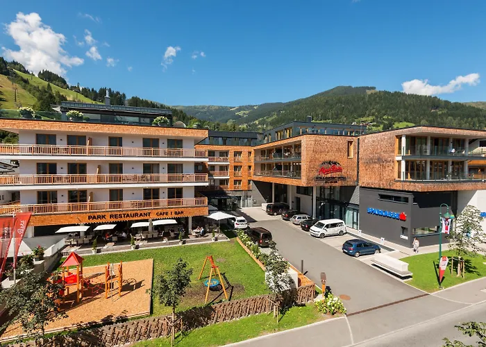 Alpenparks Hotel & Apartment Central Zell Am See