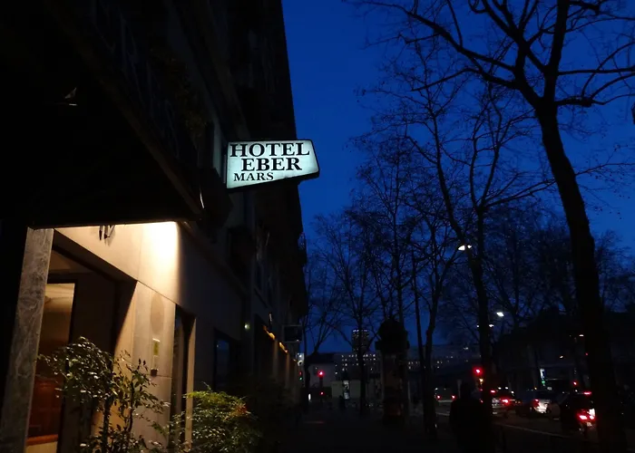 Romantic hotels Le Cercle Tour Eiffel