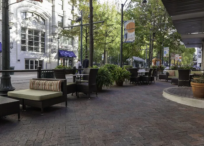 Courtyard Memphis Downtown
