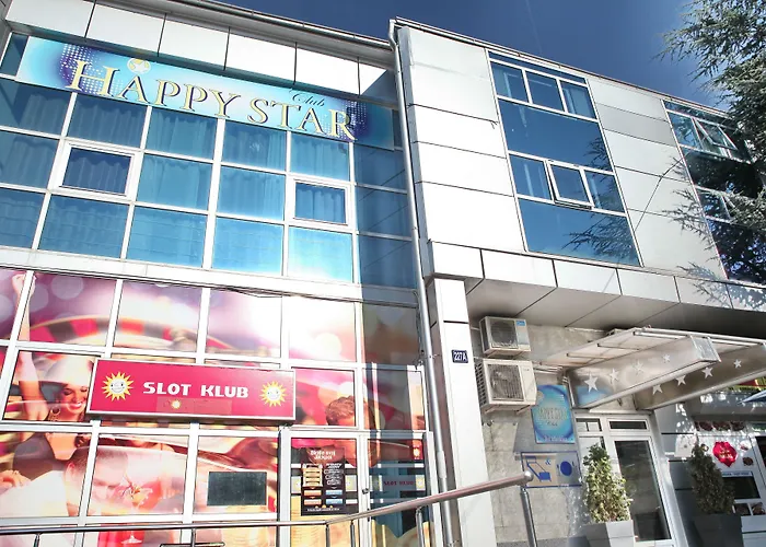 Happy Star Club