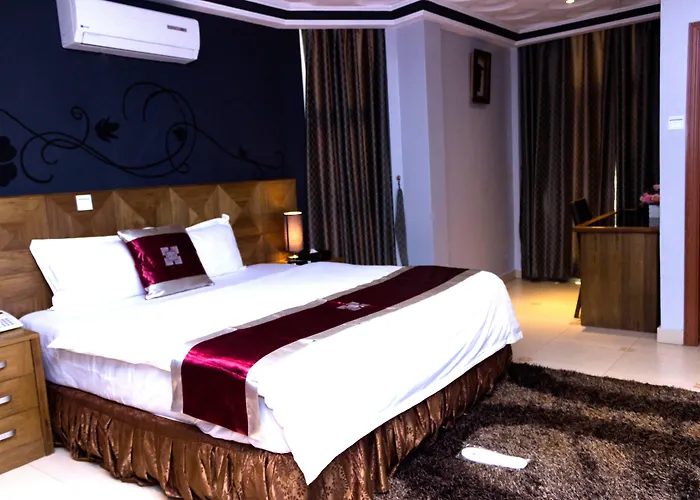Airport West Hotel