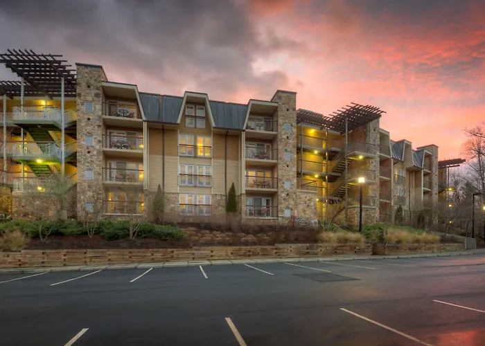 Lantern Lodge - Formerly The Residences At Biltmore