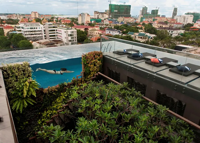 Aquarius Hotel And Urban Resort