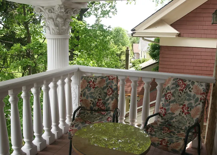 Сity center hotels Niagara Classic Inn