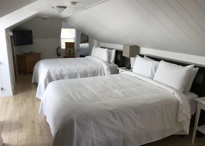 Seaway Manor B&B