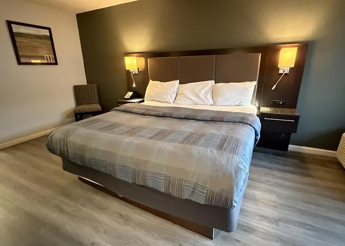 Wilkes-Barre Inn & Suites