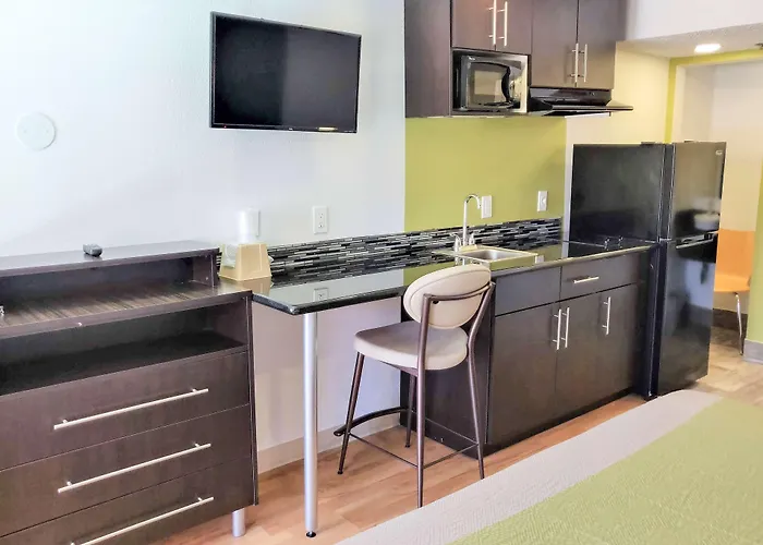 Studio 6-Fresno, Ca - Extended Stay