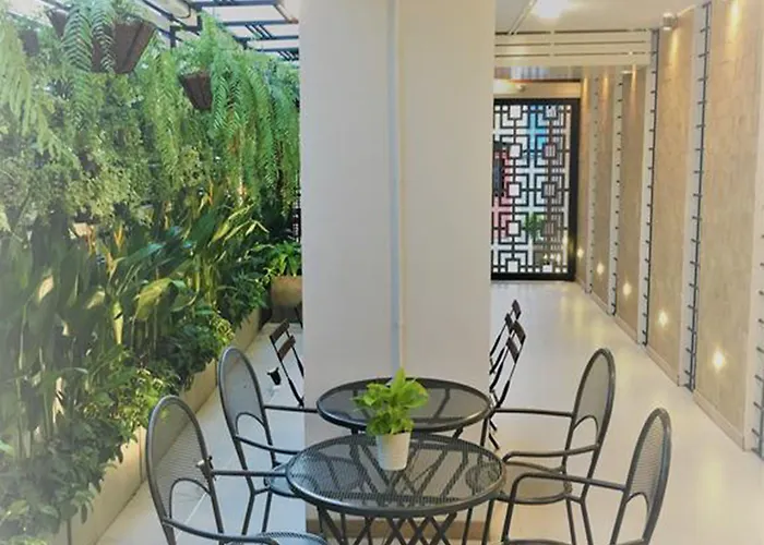 Saran Poshtel