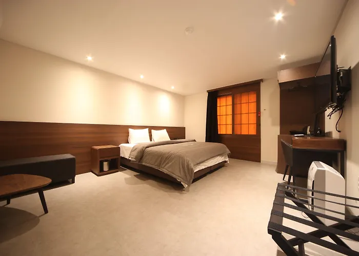 Hotel Egg