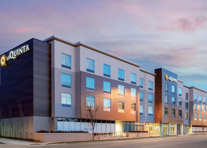 Cheap hotels La Quinta Inn & Suites By Wyndham Kansas City Beacon Hill