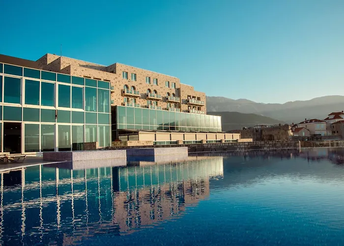 Avala Resort & Villas