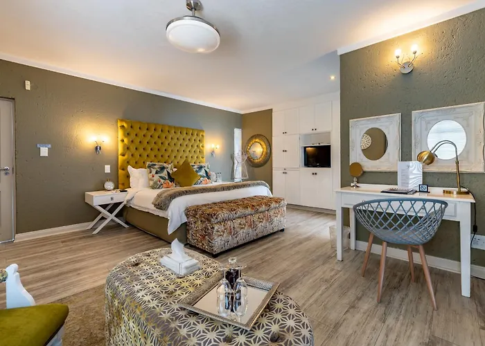5 star hotels Loerie'S Call Guesthouse