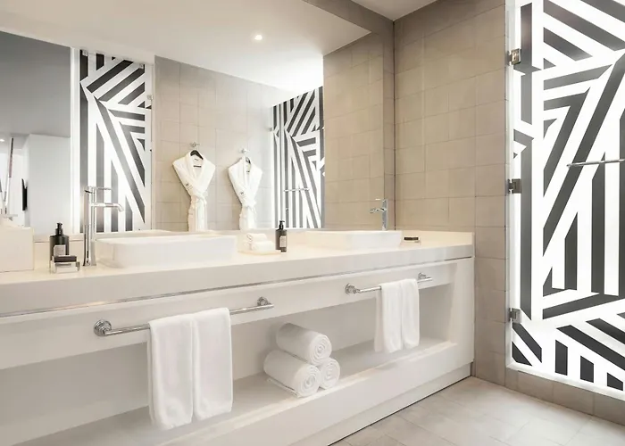 Boutique hotel only: W Panama