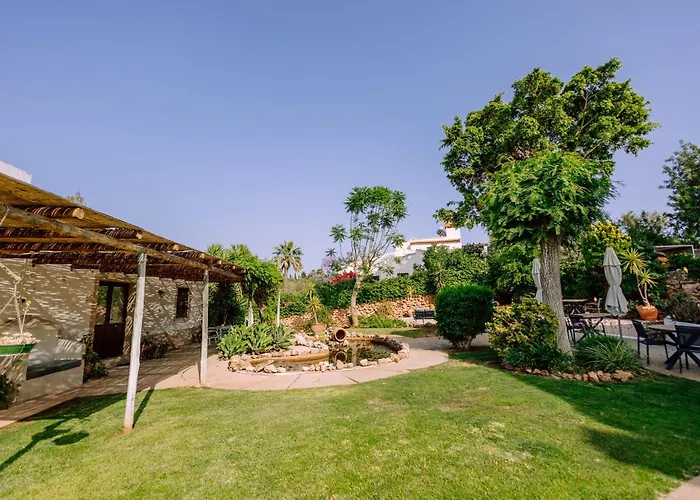 Hotels with pool Casa Do Alto