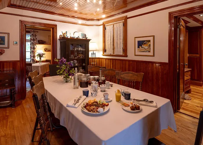 Auberge À La Chouenne