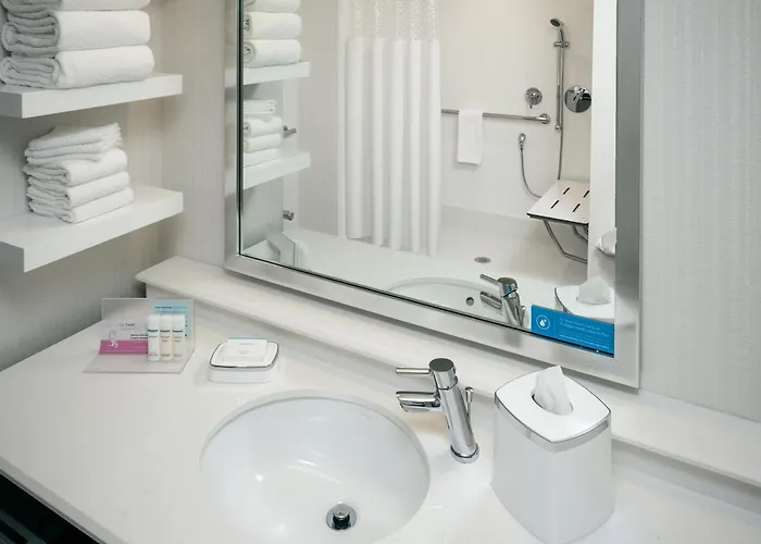 Hampton Inn & Suites By Hilton Seattle/Northgate