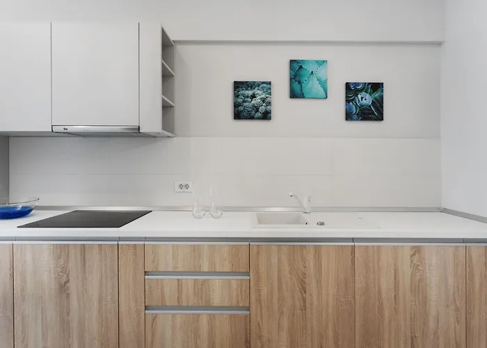 Athina Suites
