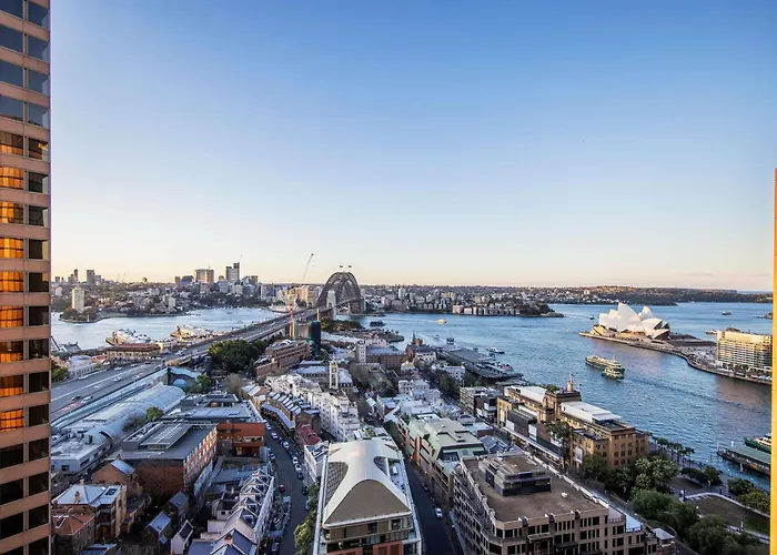 Central hotel: The Sebel Quay West Suites Sydney