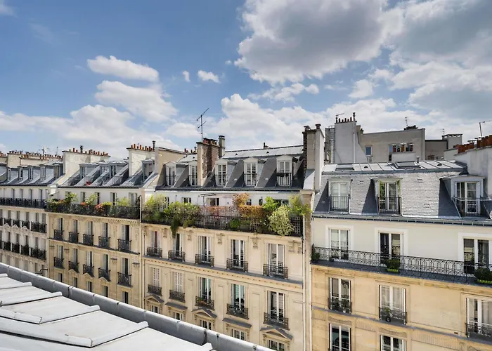 Family resorts Ibis Styles Paris Cadet Lafayette