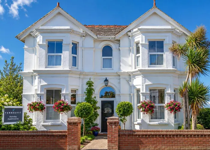 Fernhurst Holiday s