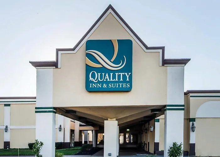 Romantic hotels Quality Inn & Suites Erie Near Casino