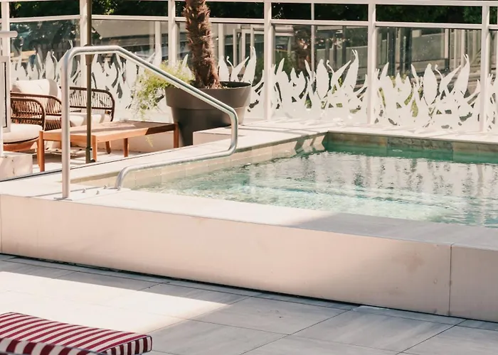 Le Riviera - Hotel Restaurant & Spa - Ex Golden Tulip Aix Les Bains