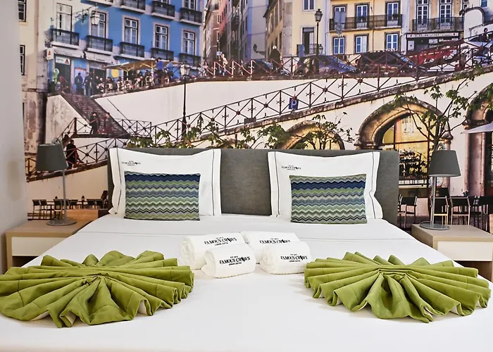 Famous Crows Lisbon Suites
