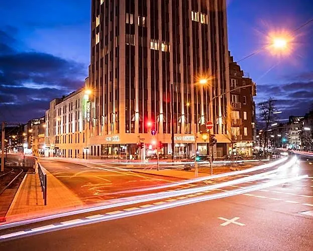 Henri Downtown