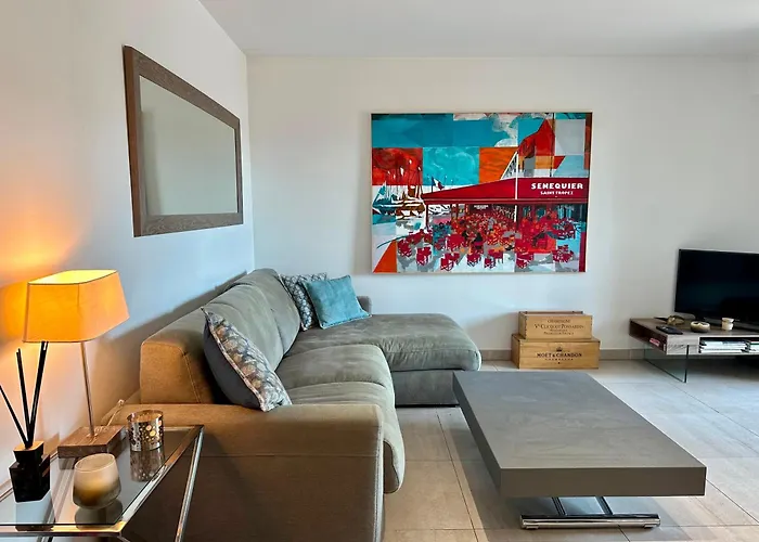Exclusive Resort Apartments With Parking , Gym And Sauna