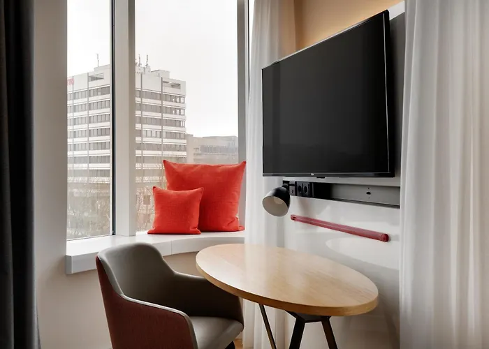 Family Friendly Hotels Holiday Inn Hamburg - City Nord By Ihg
