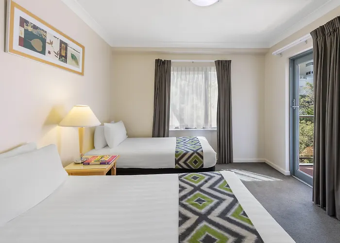 Nesuto Mounts Bay