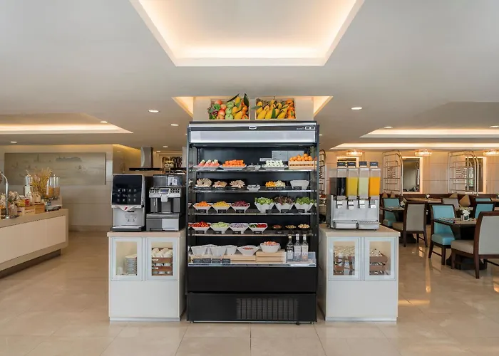 Centre Point Plus Hotel Silom - Newly Renovated