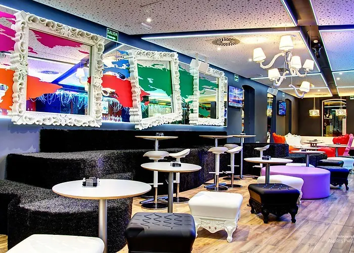 Urban Youth Hostel