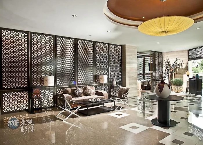Onehome Yalong International Hotel