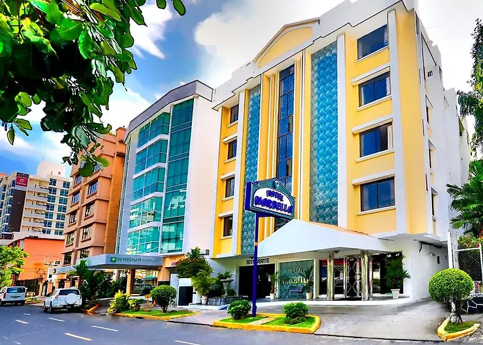 Cheap hotel: Hotel Marbella