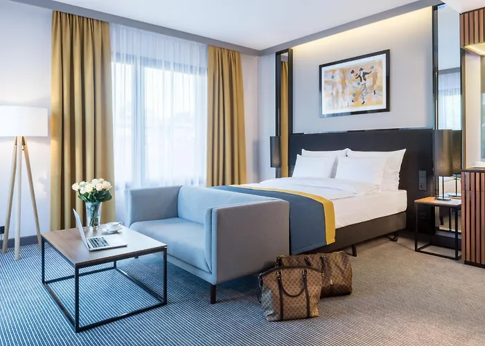 Grand Ascot Hotel