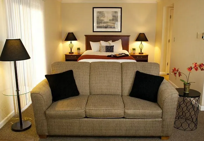 Spa Hotels Resorts Chase Suite Kansas City Airport