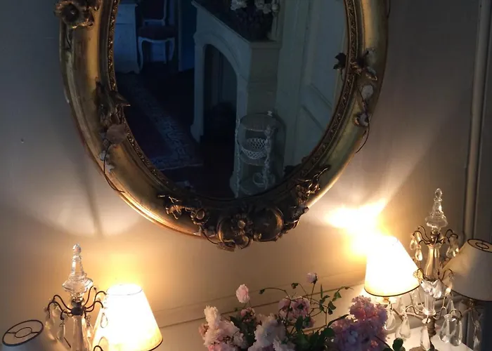 Domaine De La Bastille, Manoir Du Xvll, Bed And Breakfast