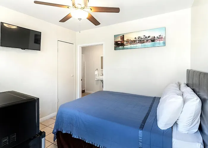 Cheap hotels Ramona