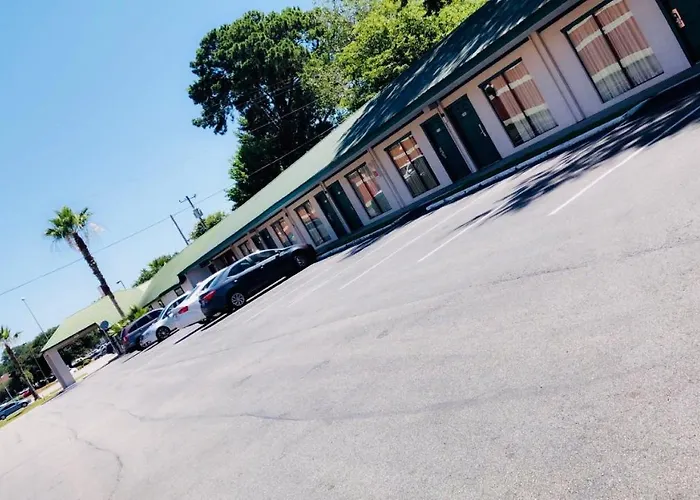 Motel: Relax Inn Savannah