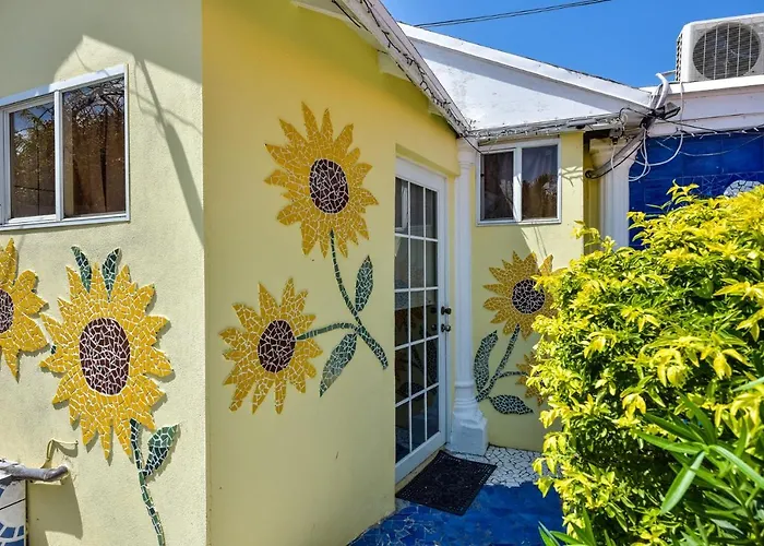 Sunflower Villa Studios